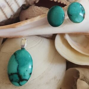 Green Chinese Turquoise Pendant and Earring Set